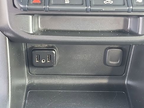 Used 2021 Chevrolet Colorado W/T w/ WT Convenience Package image 7