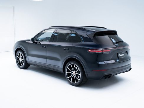 Certified 2022 Porsche Cayenne S Platinum image 3