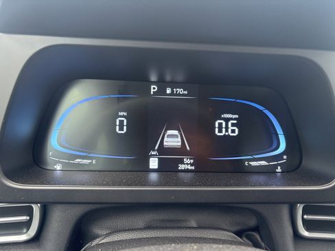 Used 2024 Hyundai Elantra SE image 13