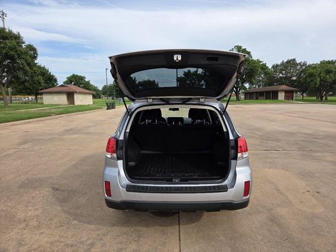 Used 2012 Subaru Outback 2.5i AWD/4WD image 35