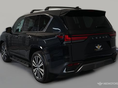 Used 2026 Lexus LX 700h Luxury image 7