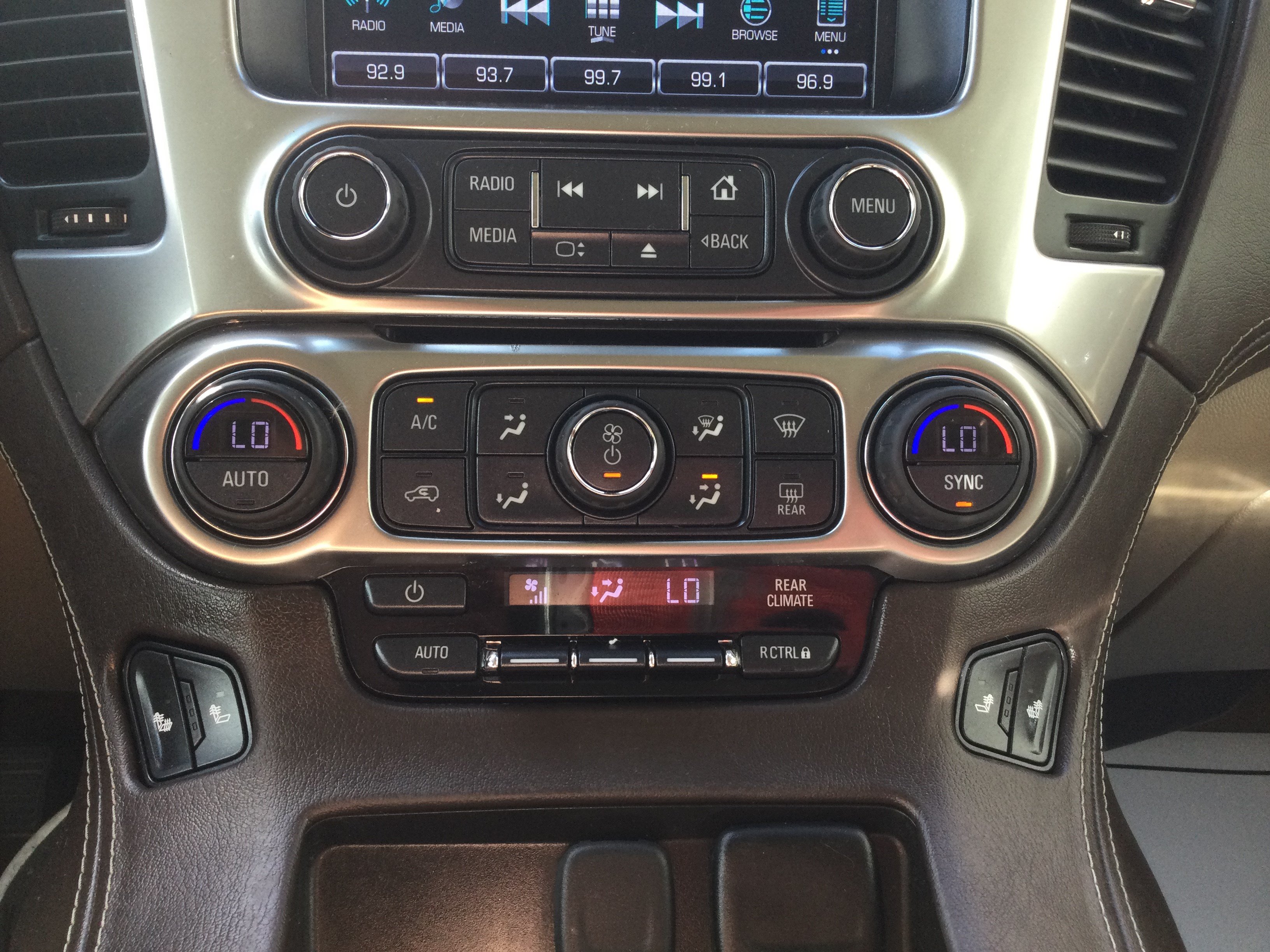 Used 2017 Chevrolet Suburban LT AWD/4WD image 17