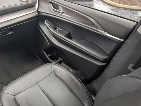 Used 2021 Jeep Grand Cherokee L Limited RWD image 21