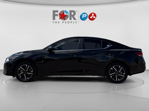 Used 2024 Nissan Sentra SV FWD image 2