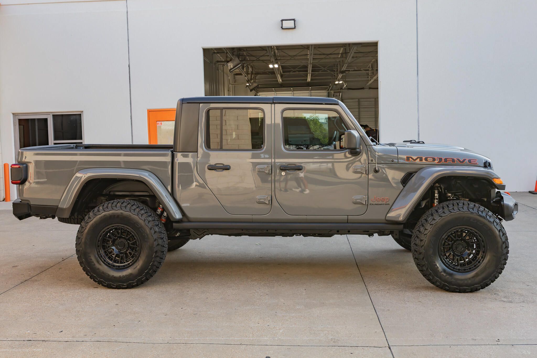 Used 2022 Jeep Gladiator Mojave w/ LED Lighting Group AWD/4WD image 11