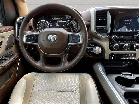 Used 2019 RAM 1500 Laramie AWD/4WD image 7