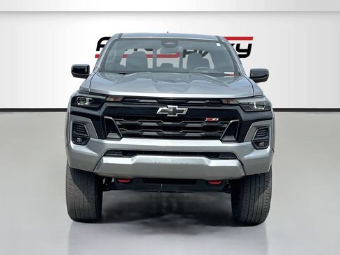 Used 2023 Chevrolet Colorado Z71 w/ Z71 Convenience Package 2 AWD/4WD image 2