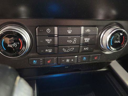 Used 2020 Ford F150 Platinum image 19