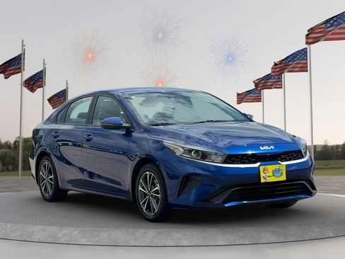Used 2022 Kia Forte LXS w/ LXS Technology Package FWD image 1