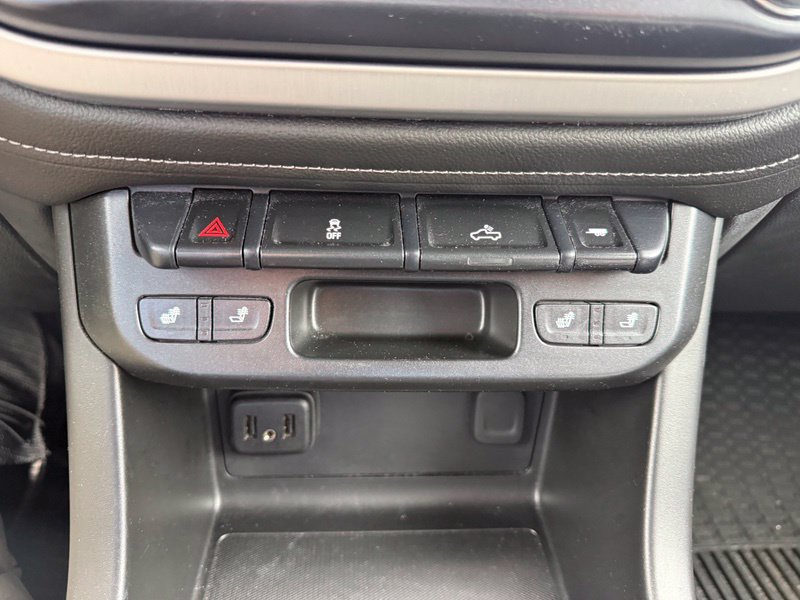 Used 2020 GMC Canyon SLE w/ Elevation Edition AWD/4WD image 11