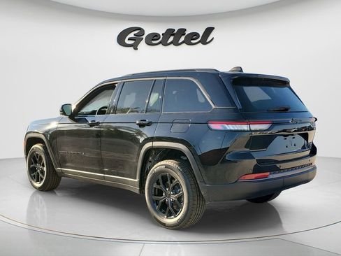 New 2026 Jeep Grand Cherokee Altitude RWD image 14