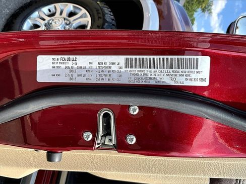 Used 2016 RAM 3500 Laramie image 35