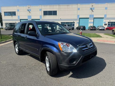 Used 2005 Honda CR-V LX image 2