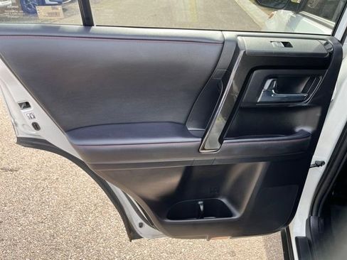 Used 2022 Toyota 4Runner TRD Off-Road image 7