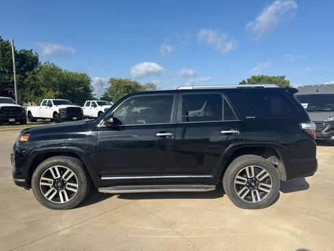 Used 2017 Toyota 4Runner Limited AWD/4WD image 4