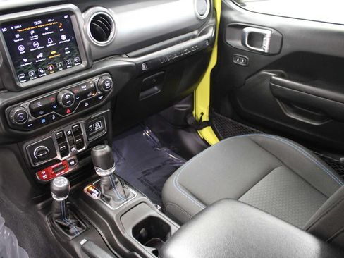 Used 2023 Jeep Wrangler Unlimited Rubicon 4xe AWD/4WD image 23