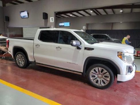Used 2021 GMC Sierra 1500 Denali w/ Denali Premium Package image 5