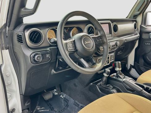 Used 2023 Jeep Wrangler Unlimited Sport AWD/4WD image 9