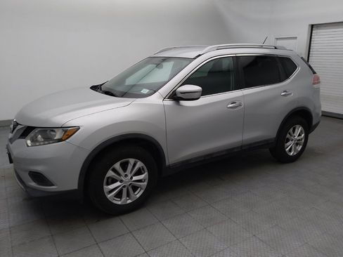 Used 2016 Nissan Rogue SV AWD/4WD image 2