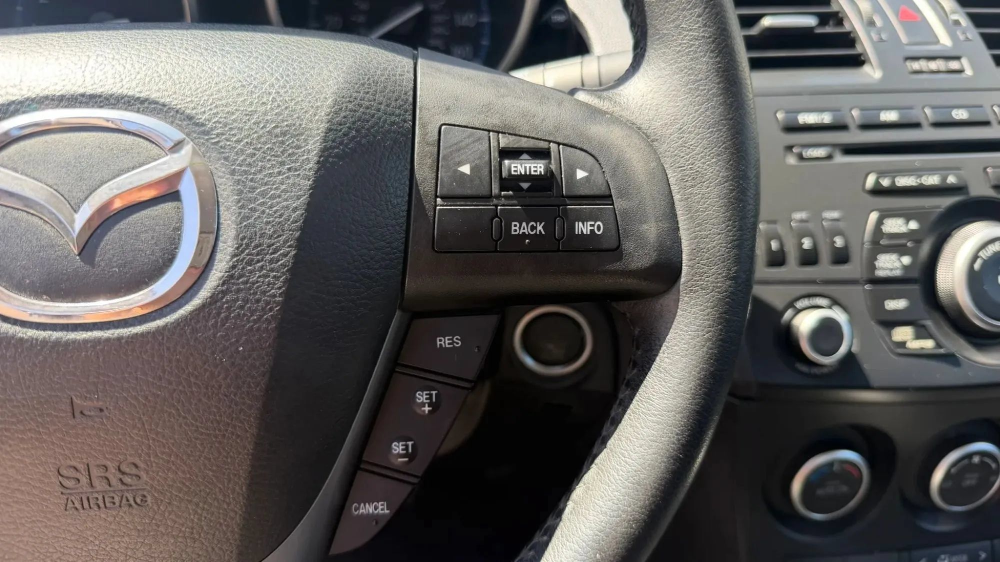 Used 2013 MAZDA MAZDA3 i Touring FWD image 33