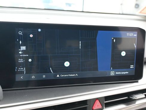 Used 2025 Kia Sorento S w/ Panoramic Sunroof Package FWD image 21