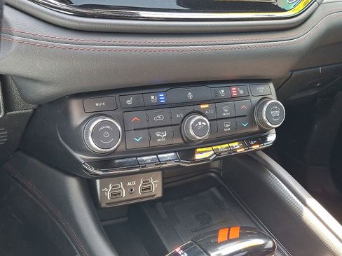 Used 2022 Dodge Durango R/T AWD/4WD image 19