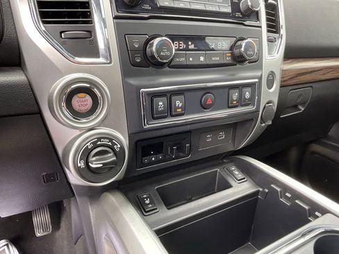 Used 2020 Nissan Titan SL w/ Moonroof Package image 50