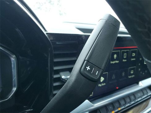 Used 2025 GMC Sierra 1500 Elevation image 32