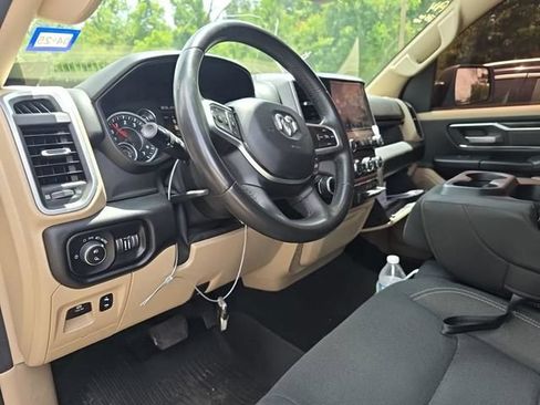 Used 2019 RAM 1500 Big Horn RWD image 3