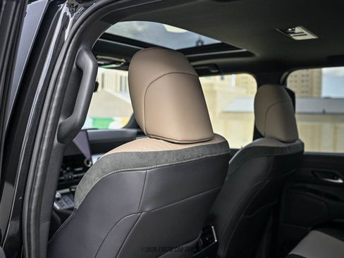 Used 2026 Lexus GX 550 AWD/4WD image 36
