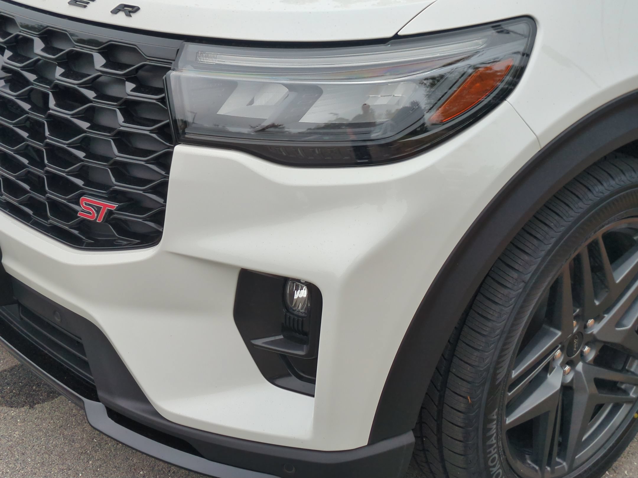 Certified 2025 Ford Explorer ST w/ Sun And Sound Package AWD/4WD image 8
