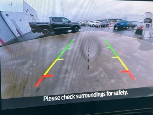 Used 2023 Ford Explorer XLT w/ Equipment Group 202A image 17