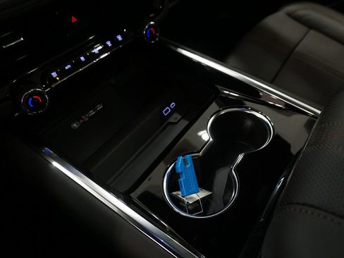 New 2026 Chevrolet Suburban High Country AWD/4WD image 17