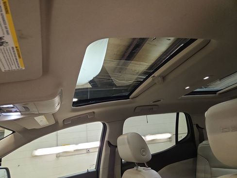 Used 2018 GMC Acadia Denali w/ Technology Package image 21