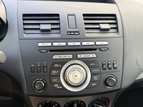 Used 2010 MAZDA MAZDA3 i Sport image 18
