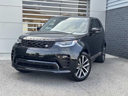 Certified 2024 Land Rover Discovery Dynamic SE AWD/4WD image 1