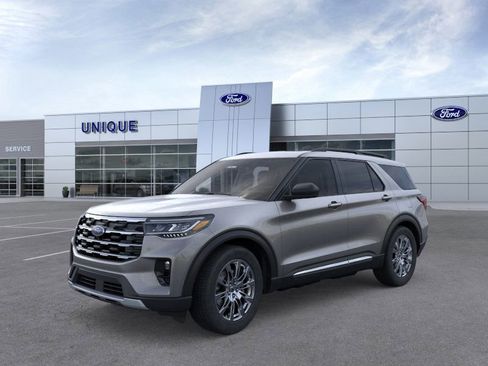 New 2025 Ford Explorer Active w/ Active Comfort Package image 1