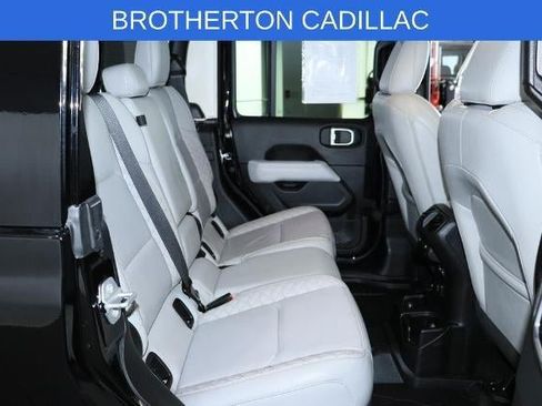 Used 2021 Jeep Gladiator Overland AWD/4WD image 32