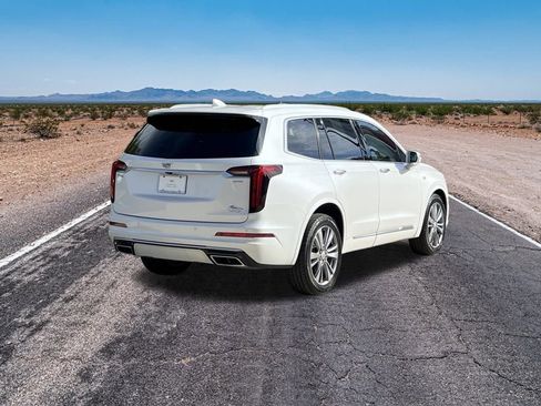 Used 2020 Cadillac XT6 Premium Luxury image 12
