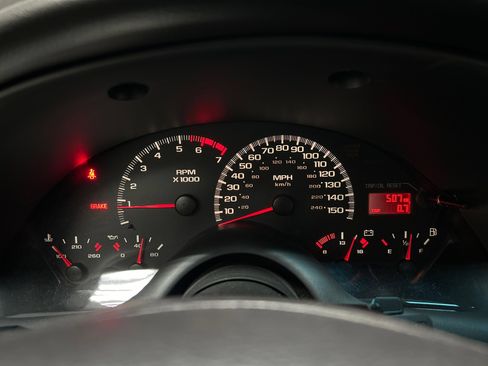 Used 2002 Chevrolet Camaro Z28 w/ Sport Appearance Pkg RWD image 14