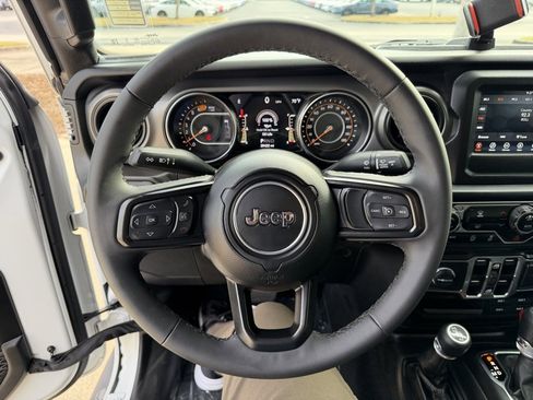 Used 2023 Jeep Wrangler Sport S image 18