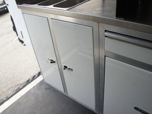 Used 2019 Mercedes-Benz Sprinter 4500 image 46