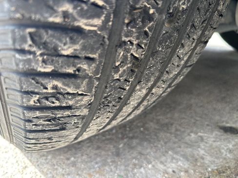 Used 2023 Buick Enclave Essence w/ Trailering Package, 5000 lbs. image 9