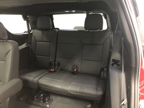 Used 2022 Chevrolet Tahoe RST w/ Sport Performance Package image 11