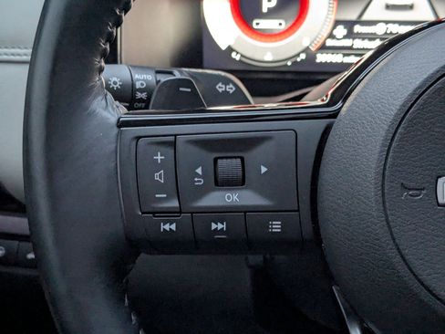 Used 2022 Nissan Pathfinder Platinum w/ Cargo Package image 12