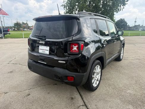 Used 2020 Jeep Renegade Latitude FWD image 5