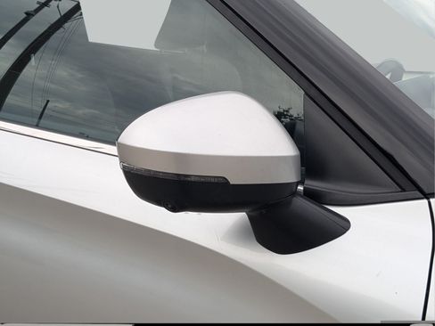 Used 2025 Mitsubishi Outlander SE FWD image 34