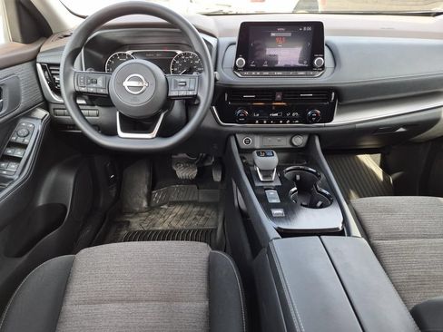 Used 2022 Nissan Rogue SV FWD image 15