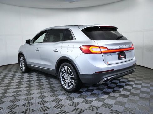 Used 2016 Lincoln MKX Reserve w/ Climate Package AWD/4WD image 4