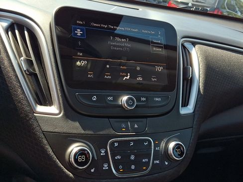 Used 2025 Chevrolet Malibu LT FWD image 28